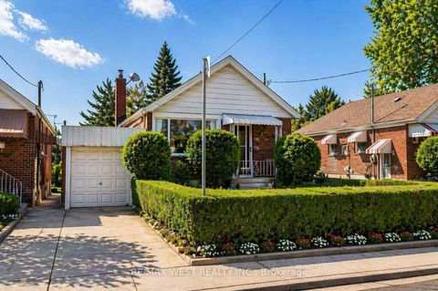 Photo 1 at 5 Dieppe Road S, East York, Toronto