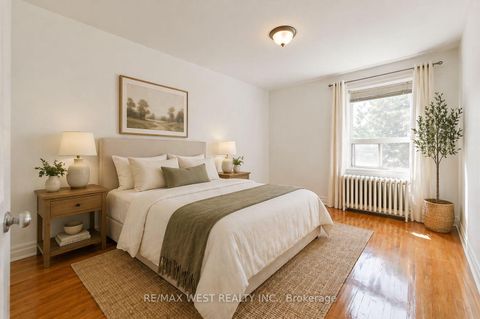 Photo 13 at 5 Dieppe Road S, East York, Toronto