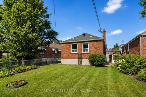 Photo 21 at 5 Dieppe Road S, East York, Toronto