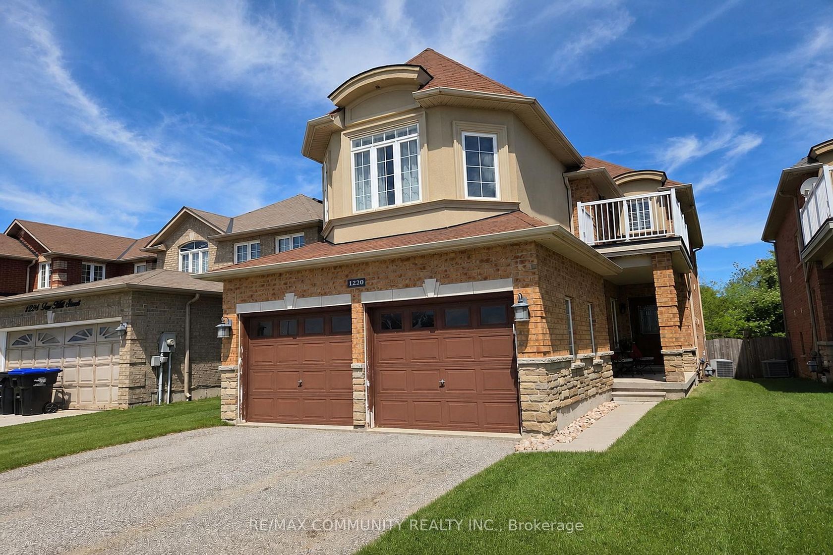 1220 Fox Hill Street, Alcona, Innisfil photo number 2