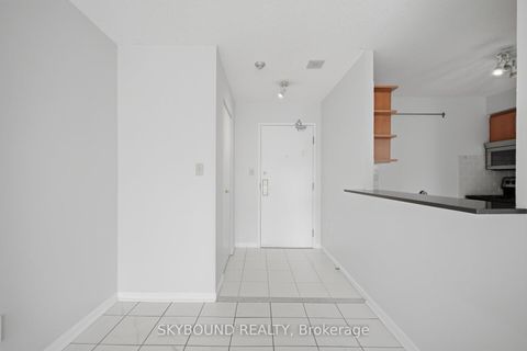 Photo 6 at 1605 - 25 Grenville Street, Bay Street Corridor, Toronto