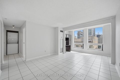Photo 7 at 1605 - 25 Grenville Street, Bay Street Corridor, Toronto