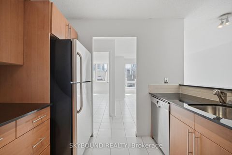 Photo 17 at 1605 - 25 Grenville Street, Bay Street Corridor, Toronto