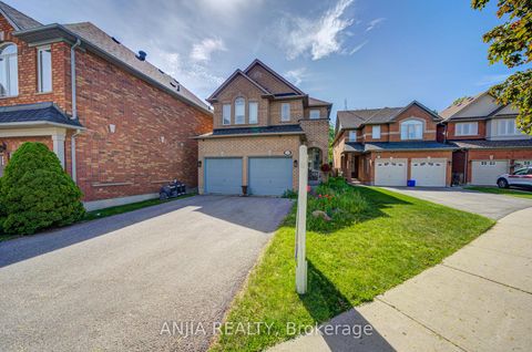 Photo 2 at 132 Estate Garden Drive, Oak Ridges, Richmond Hill