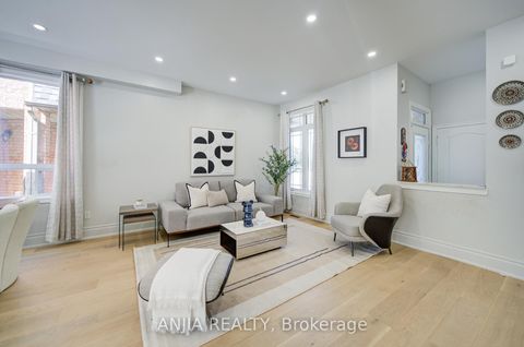 Photo 6 at 132 Estate Garden Drive, Oak Ridges, Richmond Hill