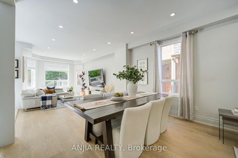 Photo 10 at 132 Estate Garden Drive, Oak Ridges, Richmond Hill