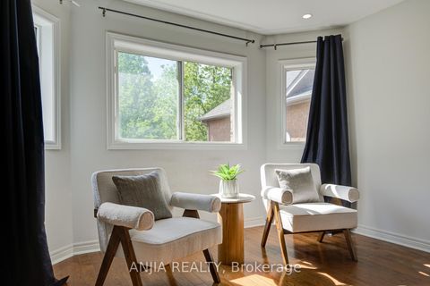Photo 27 at 132 Estate Garden Drive, Oak Ridges, Richmond Hill