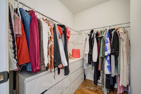Photo 30 at 132 Estate Garden Drive, Oak Ridges, Richmond Hill