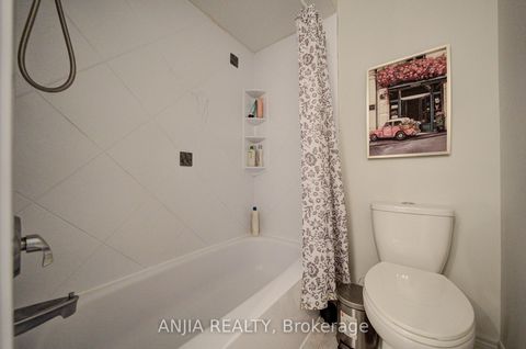Photo 39 at 132 Estate Garden Drive, Oak Ridges, Richmond Hill
