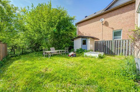 Photo 44 at 132 Estate Garden Drive, Oak Ridges, Richmond Hill