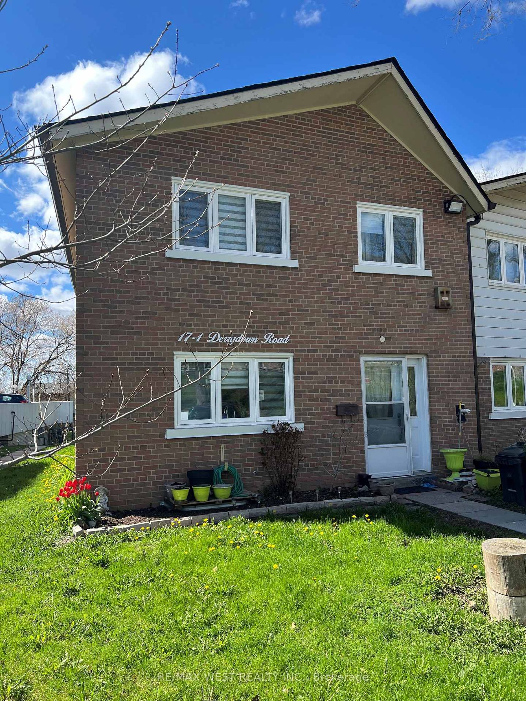 1 - 17 Derrydown Road, York University Heights, Toronto photo number 2