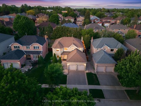 Photo 1 at 39 Waterhouse Way, Westbrook, Richmond Hill