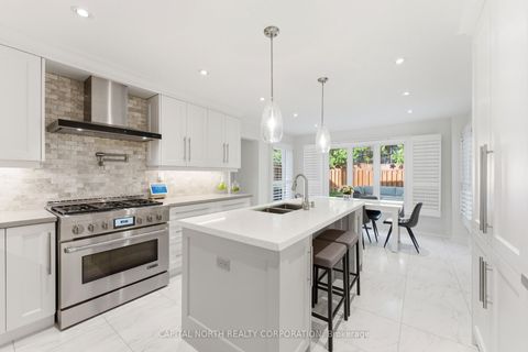 Photo 4 at 39 Waterhouse Way, Westbrook, Richmond Hill