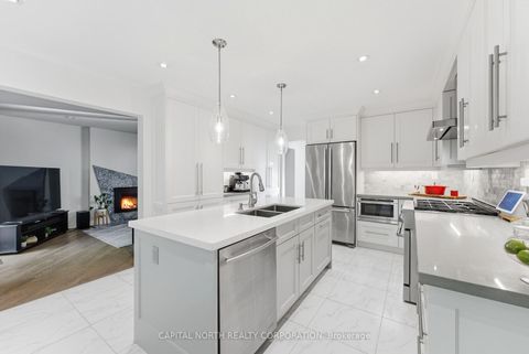 Photo 7 at 39 Waterhouse Way, Westbrook, Richmond Hill