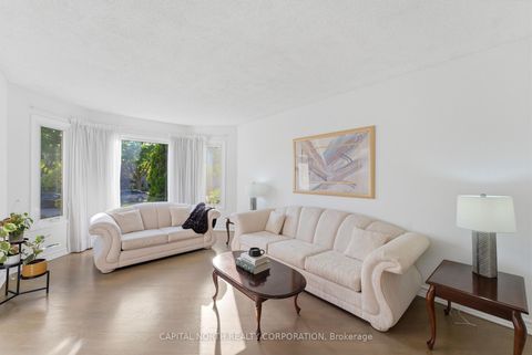 Photo 14 at 39 Waterhouse Way, Westbrook, Richmond Hill
