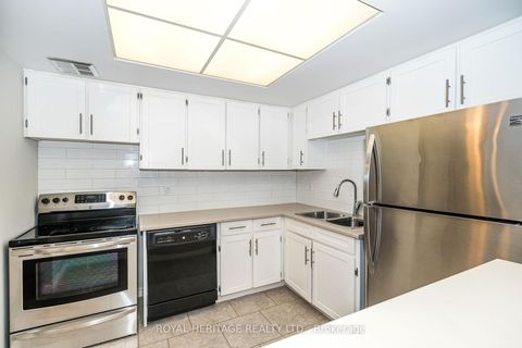 Photo 5 at 313 - 10 Dean Park Road, Rouge E11, Toronto