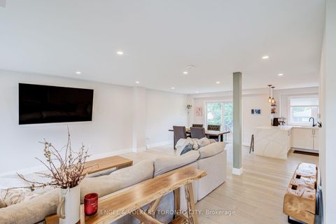 Photo 4 at 40 Glenview Avenue, Virginia, Georgina