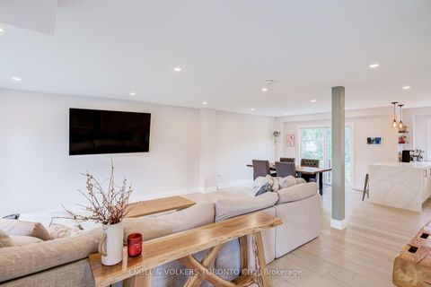 Photo 6 at 40 Glenview Avenue, Virginia, Georgina