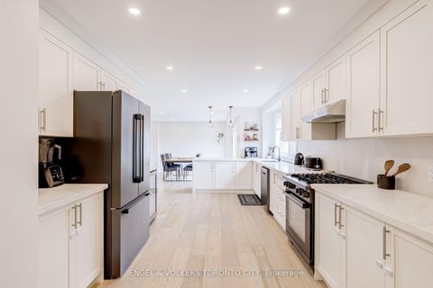 Photo 12 at 40 Glenview Avenue, Virginia, Georgina