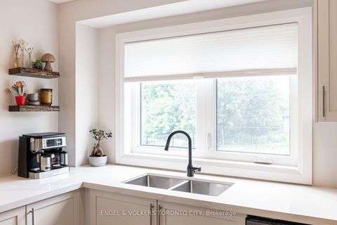 Photo 13 at 40 Glenview Avenue, Virginia, Georgina