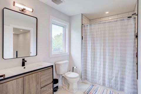Photo 25 at 40 Glenview Avenue, Virginia, Georgina
