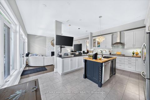 Photo 13 at 665 Park Road, Alcona, Innisfil