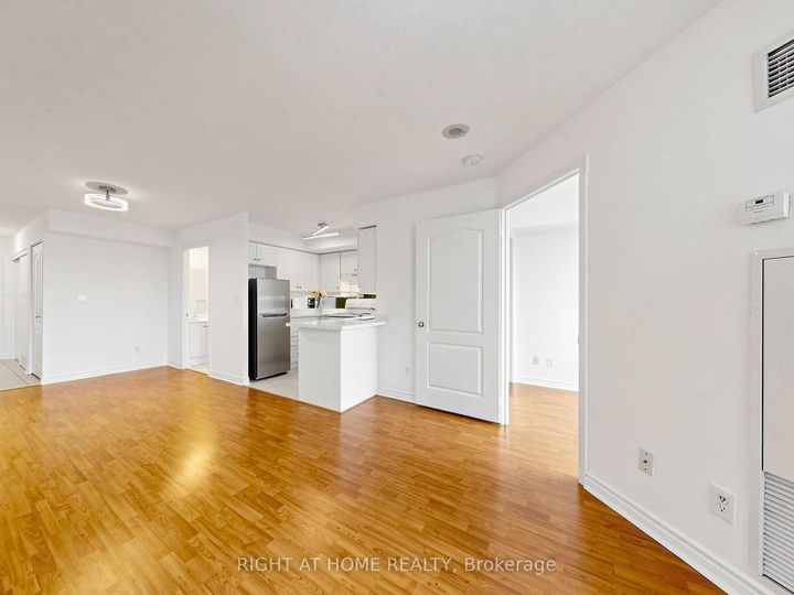 Photo 14 at 606 - 8 Rean Drive, Bayview Village, Toronto