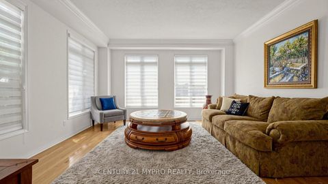 Photo 18 at 12 Sergio Marchi Street, CFB, Toronto