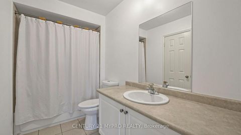 Photo 33 at 12 Sergio Marchi Street, CFB, Toronto