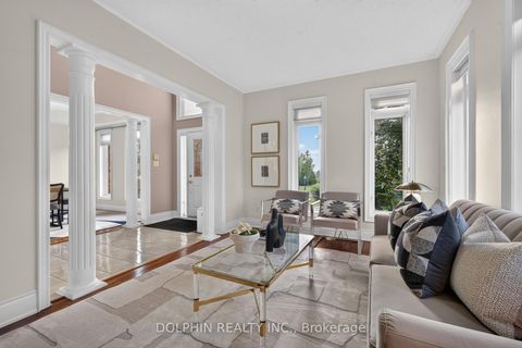 Photo 7 at 735 Foxcroft Boulevard, Wyndham, Newmarket