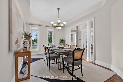 Photo 10 at 735 Foxcroft Boulevard, Wyndham, Newmarket