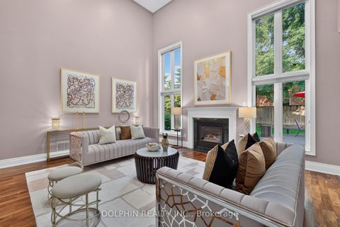 Photo 14 at 735 Foxcroft Boulevard, Wyndham, Newmarket