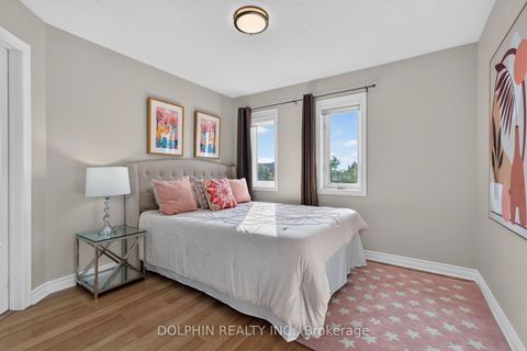 Photo 24 at 735 Foxcroft Boulevard, Wyndham, Newmarket