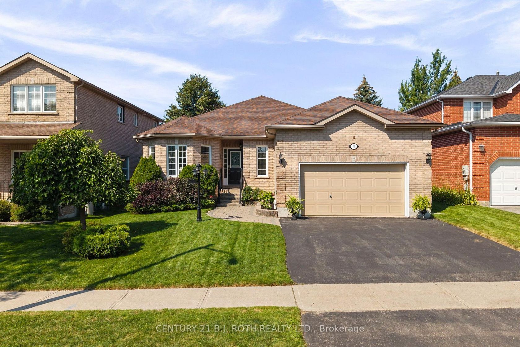 14 Prince George Crescent, Shore, Barrie photo number 2
