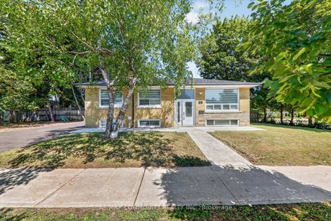 Photo 1 at 53 Milford Haven Drive N, Morningside, Toronto