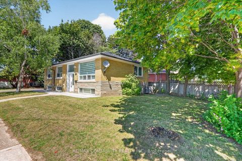 Photo 2 at 53 Milford Haven Drive N, Morningside, Toronto