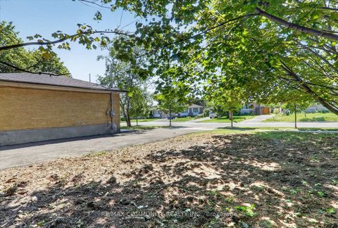 Photo 36 at 53 Milford Haven Drive N, Morningside, Toronto