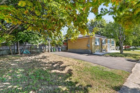 Photo 37 at 53 Milford Haven Drive N, Morningside, Toronto