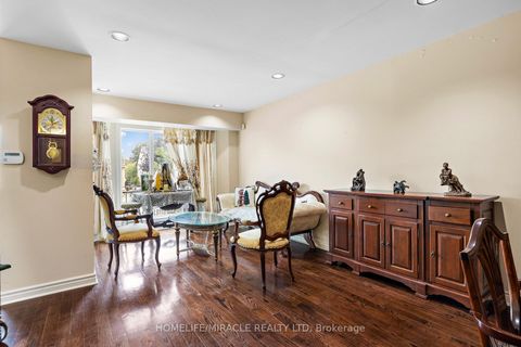 Photo 2 at 33 Torrens Avenue, Broadview North, Toronto