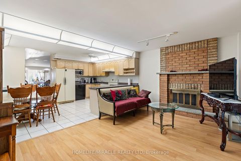 Photo 6 at 33 Torrens Avenue, Broadview North, Toronto