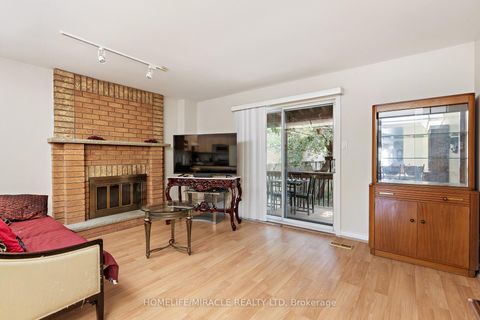 Photo 7 at 33 Torrens Avenue, Broadview North, Toronto