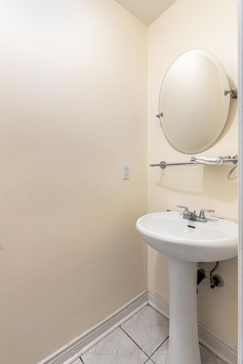 Photo 8 at 33 Torrens Avenue, Broadview North, Toronto