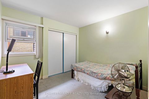 Photo 13 at 33 Torrens Avenue, Broadview North, Toronto