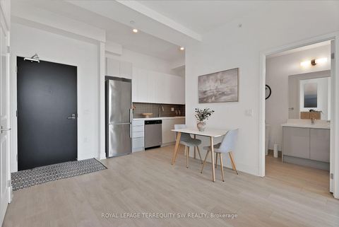Photo 2 at 515 - 2916 Highway 7, Concord, Vaughan