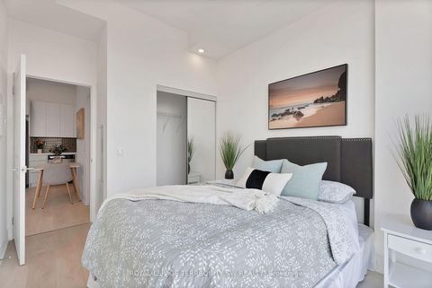 Photo 10 at 515 - 2916 Highway 7, Concord, Vaughan