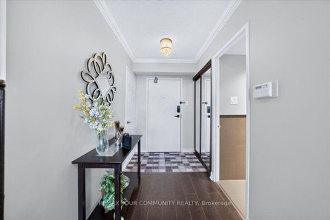 Photo 7 at 907 - 8501 Bayview Avenue, Doncrest, Richmond Hill