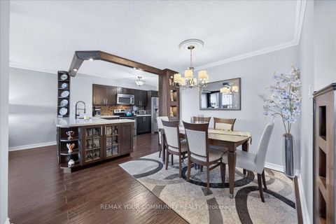 Photo 9 at 907 - 8501 Bayview Avenue, Doncrest, Richmond Hill