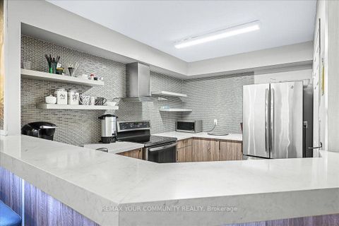 Photo 45 at 907 - 8501 Bayview Avenue, Doncrest, Richmond Hill