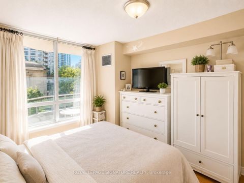 Photo 13 at 323 - 80 Harrison Garden Boulevard, Willowdale East, Toronto