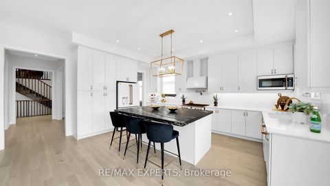 Photo 7 at 89 Rosshaven Crescent, Vellore Village, Vaughan